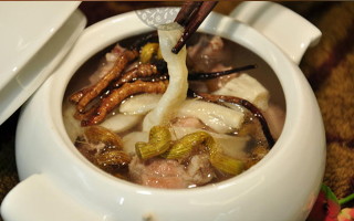 冬蟲夏草怎么熬粥好喝？3 種經典做法 + 口感秘訣